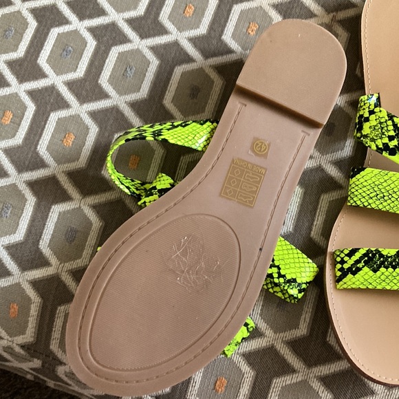 Sandals New with snake print detail print size 10 - Picture 2 of 3